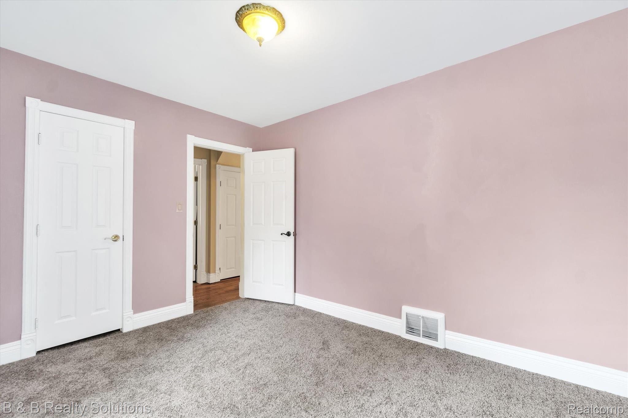 5034 North Gale Road Davison, MI 48423 - Photo 31 of 41 19-5034-N-Gale-Rd-WindowStill-Real-Estate-Photography-19.jpg