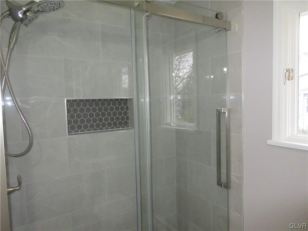 3874 Fairfax Road Bethlehem, PA 18020 - Photo 17 of 34 New Shower