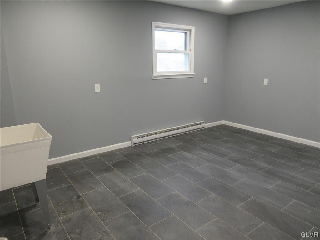 3874 Fairfax Road Bethlehem, PA 18020 - Photo 18 of 34 Laundry/Mud room