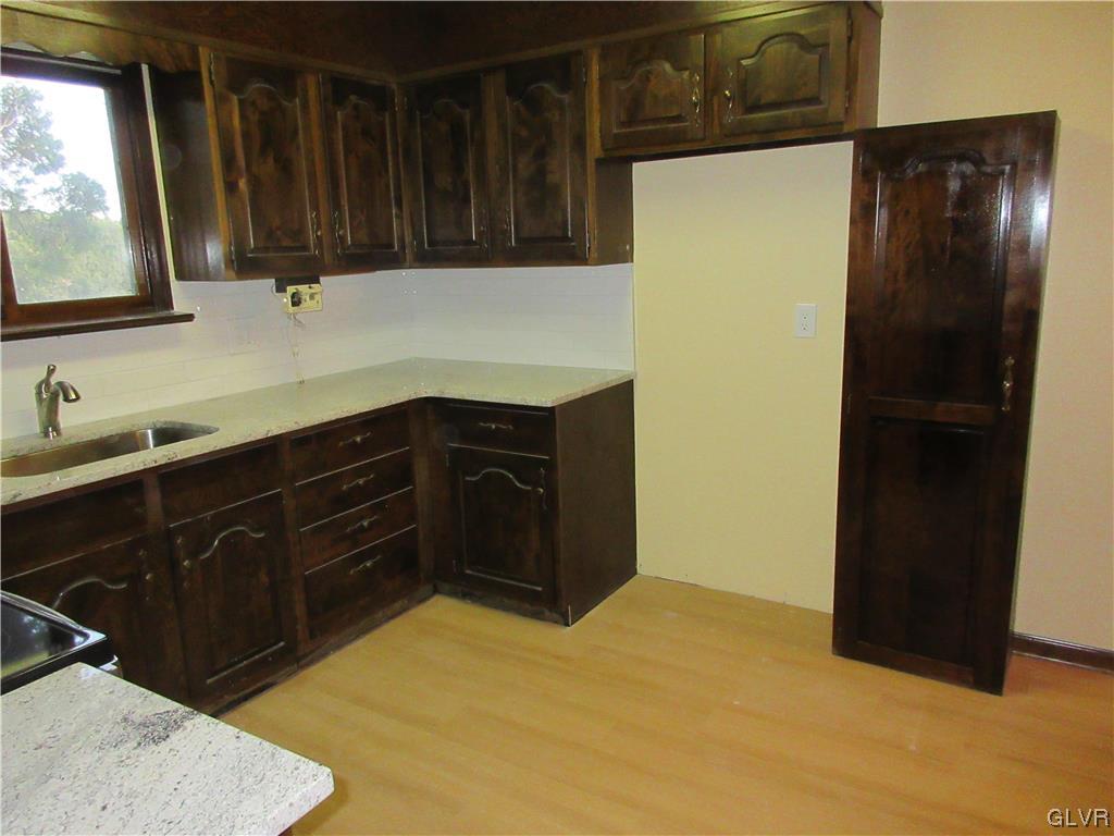 3874 Fairfax Road Bethlehem, PA 18020 - Photo 26 of 34 Apartment Kitchen