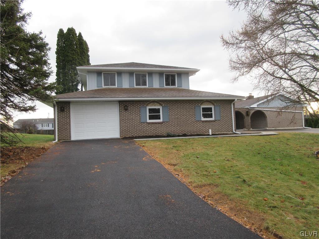3874 Fairfax Road Bethlehem, PA 18020 - Photo 4 of 34 Apartment Garage