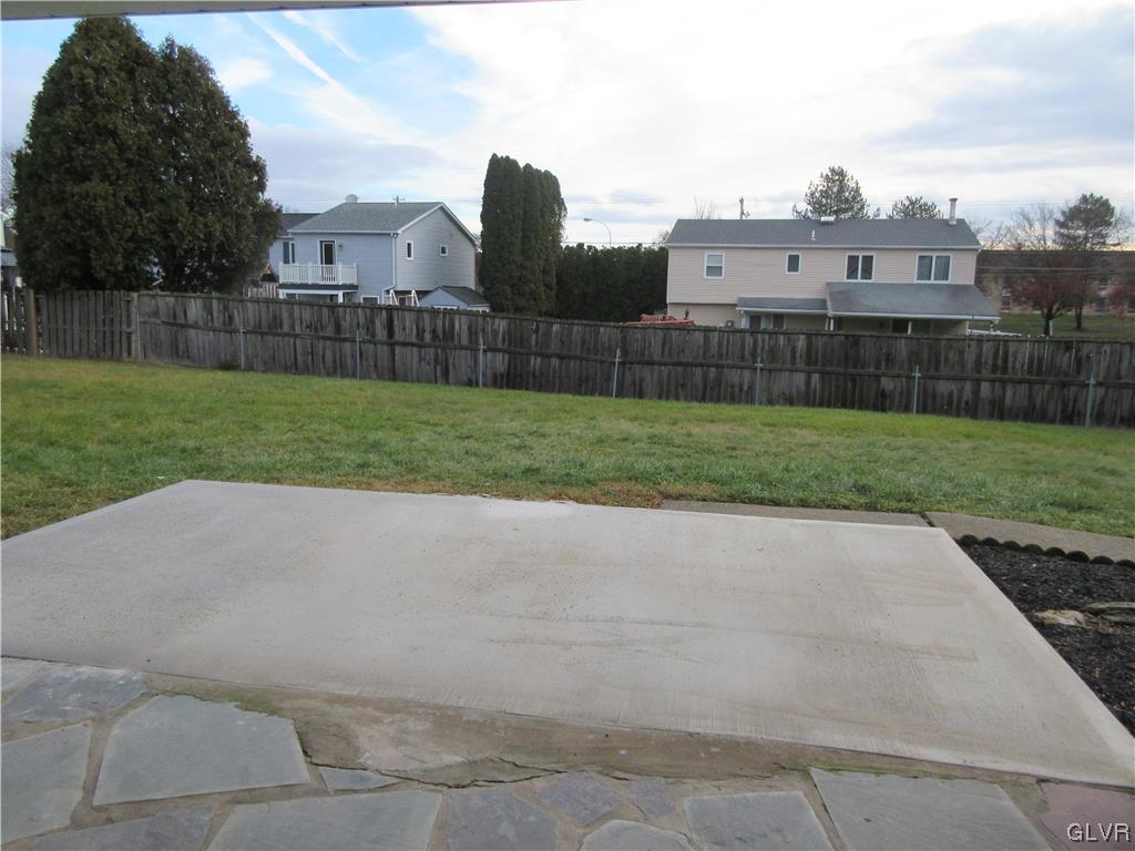 3874 Fairfax Road Bethlehem, PA 18020 - Photo 7 of 34 Patio