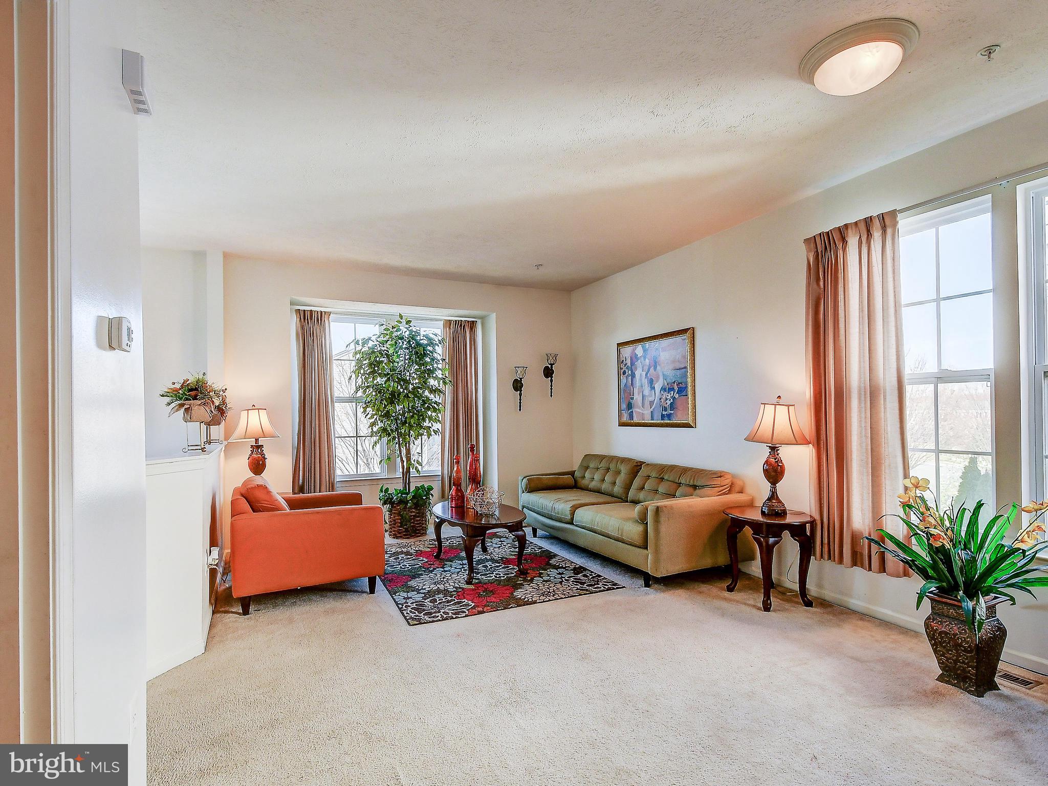 749 Compass Road East Baltimore, MD 21220 - Photo 7 of 27 Living Room