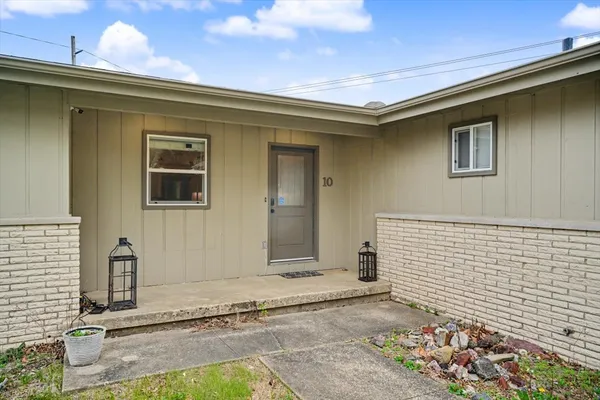 $286,000 | 10 O O Connor Court, Champaign, IL 61821
