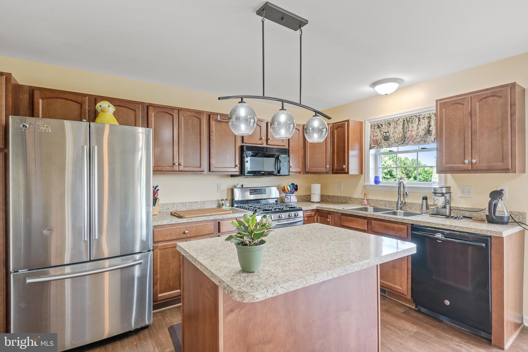 389 Riviera Street Mount Wolf, PA 17347 - Photo 9 of 47 Gallery Image 9
