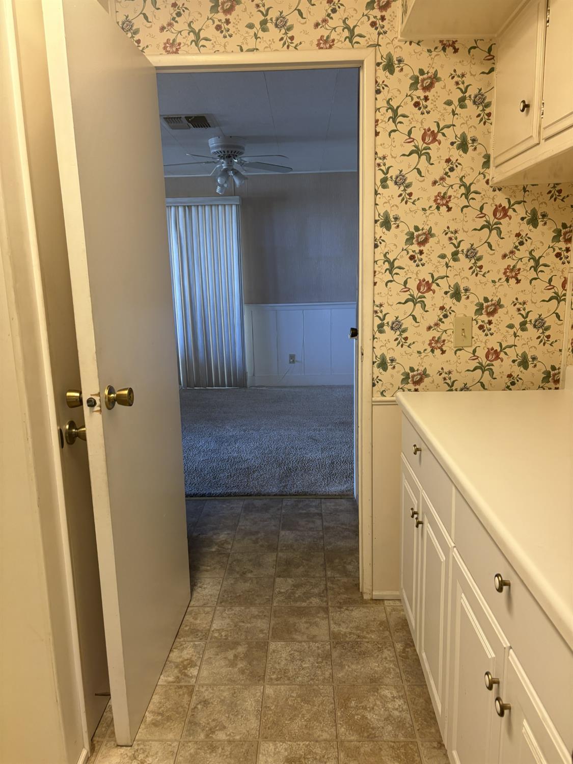 1300 West Olson Avenue, Unit 127 Reedley, CA 93654 - Photo 7 of 39