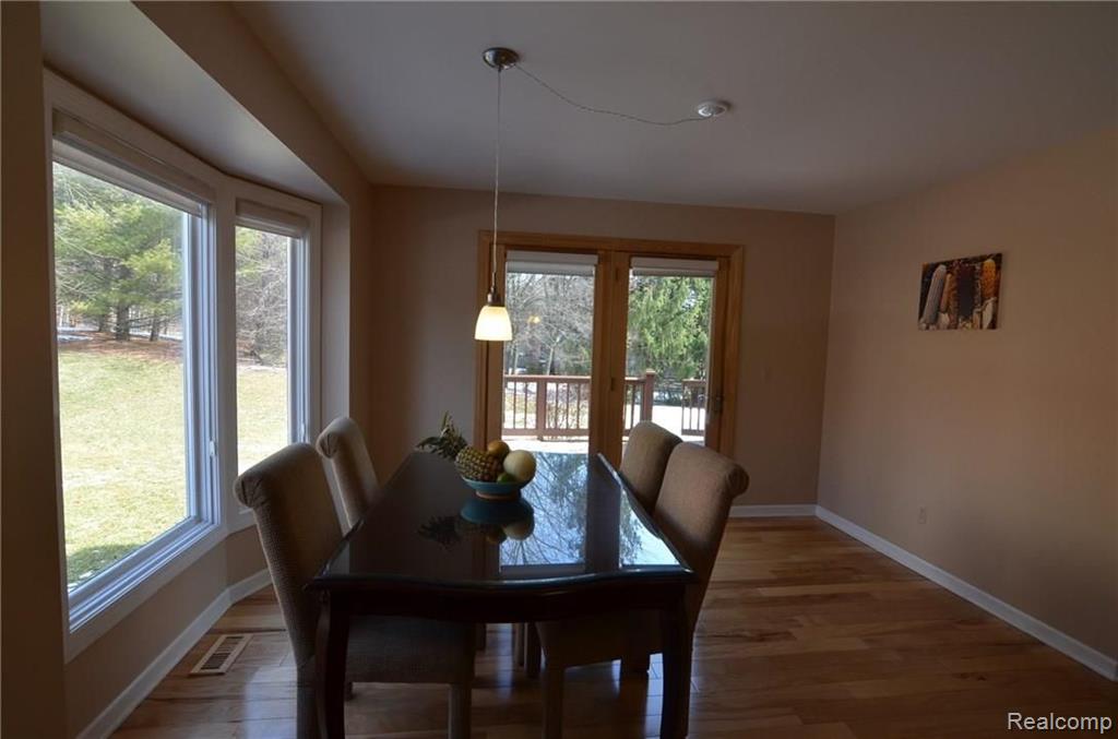 6389 Cherry Tree Court Rochester Hills, MI 48306 - Photo 15 of 30