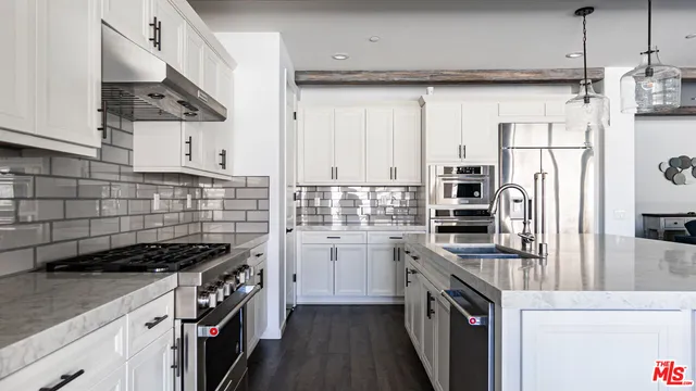 $1,299,000 | 16130 Gallery Heights Drive, Riverside, CA 92504