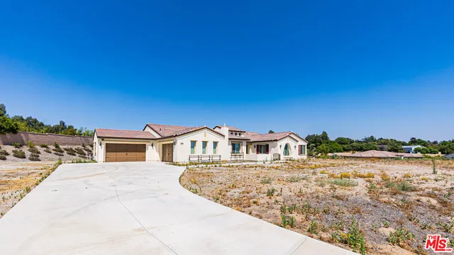 $1,299,000 | 16130 Gallery Heights Drive, Riverside, CA 92504