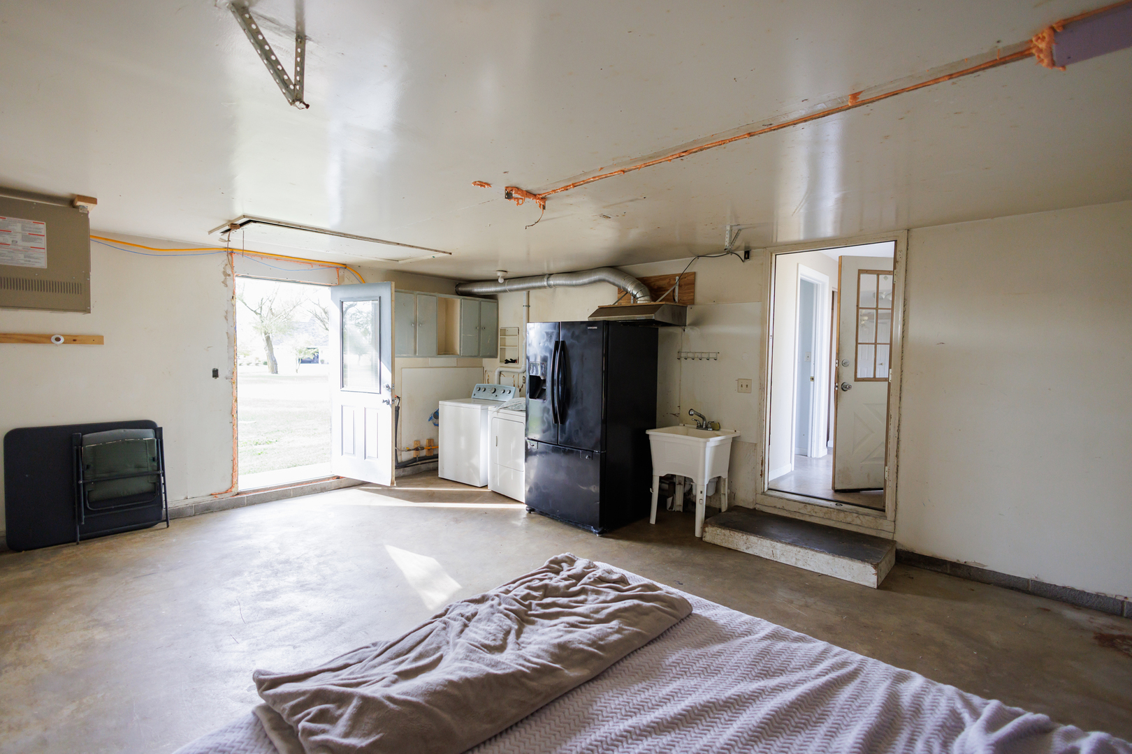 2060 West 5000S Road Chebanse, IL 60922 - Photo 27 of 54 a view of a livingroom with furniture and a window