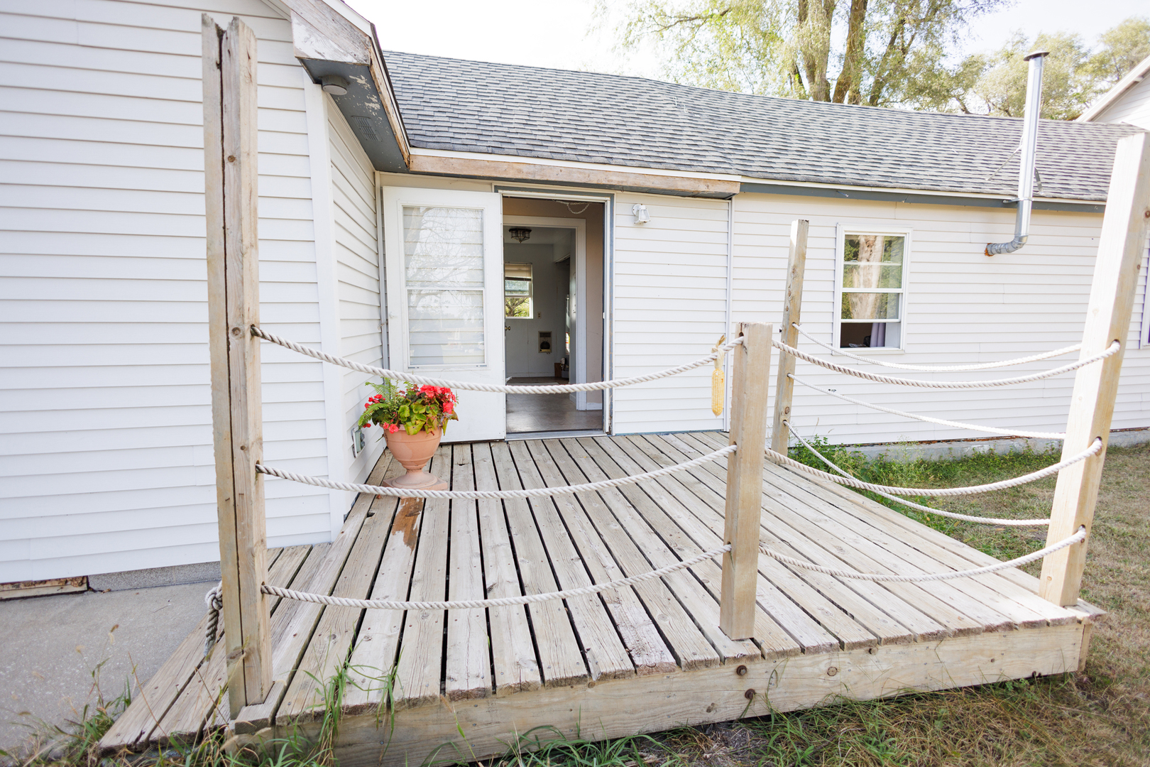 2060 West 5000S Road Chebanse, IL 60922 - Photo 6 of 54 a view of deck with patio