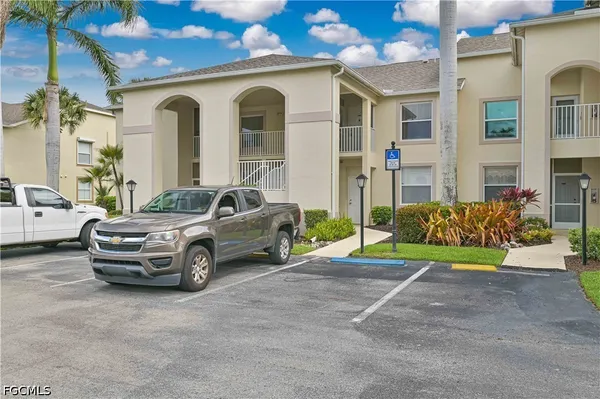 $259,900 | 21341 Lancaster Run, Unit 422, Estero, FL 33928