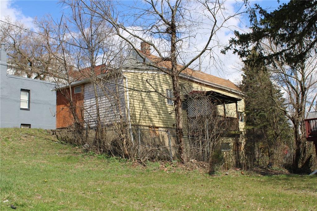2206 Elsie Street Pittsburgh, PA 15210 - Photo 7 of 11 a view of a backyard of the house