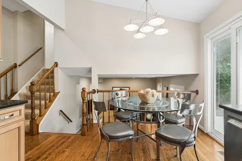 $599,000 | 631 Thompson Boulevard, Buffalo Grove, IL 60089