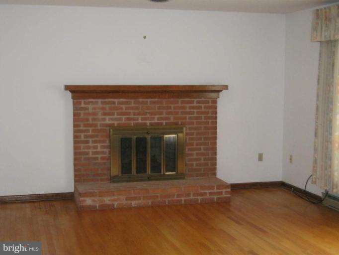 18843 Preston Road Hagerstown, MD 21742 - Photo 3 of 20 Fireplace