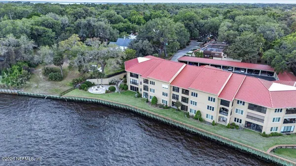 $425,000 | 2099 Winterbourne West, Unit 306, Orange Park, FL 32073