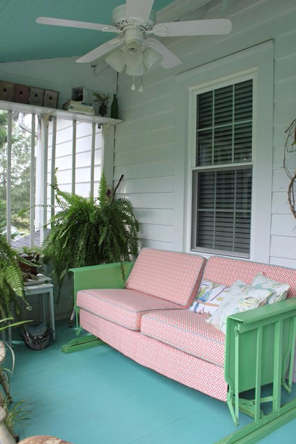 Rear Screened-Porch