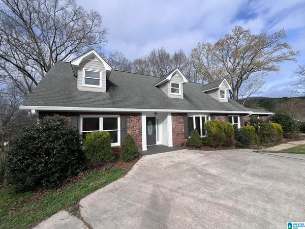 $328,900 | 940 Pinecliff Drive, Oxford, AL 36203