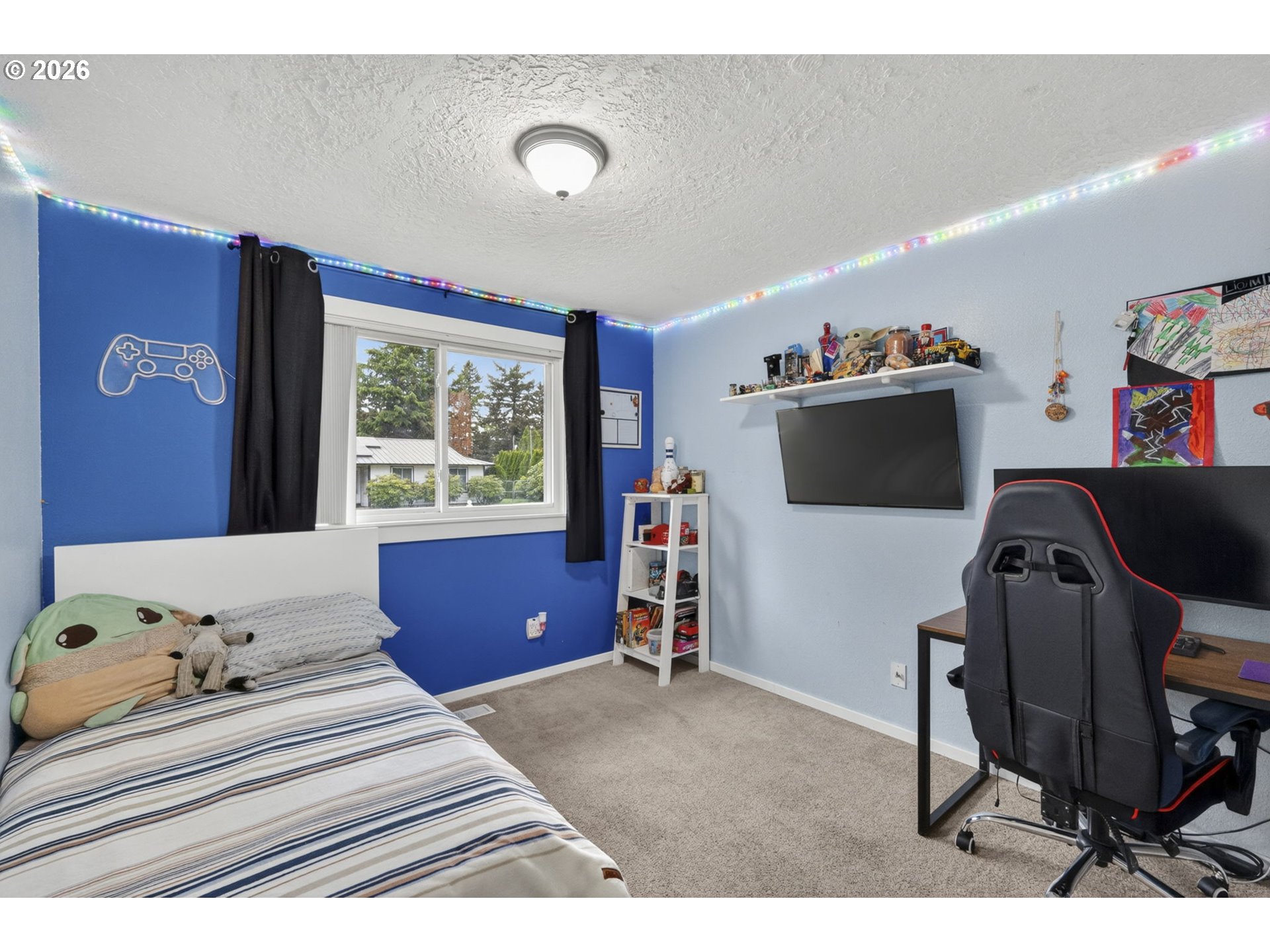 18436 Southeast Stephens Circle Portland, OR 97233 - Photo 14 of 28 Bedroom