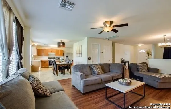 $1,775 | 9418 Wolf Point, San Antonio, TX 78251