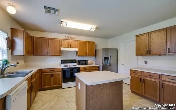 $1,775 | 9418 Wolf Point, San Antonio, TX 78251