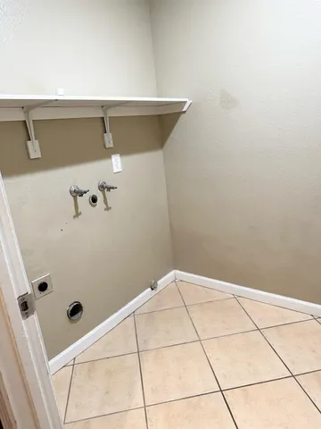 $310,000 | 1633 Porter Way, Stockton, CA 95207