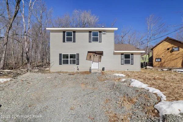 $2,100 | 1354 Winding Way, Tobyhanna, PA 18466
