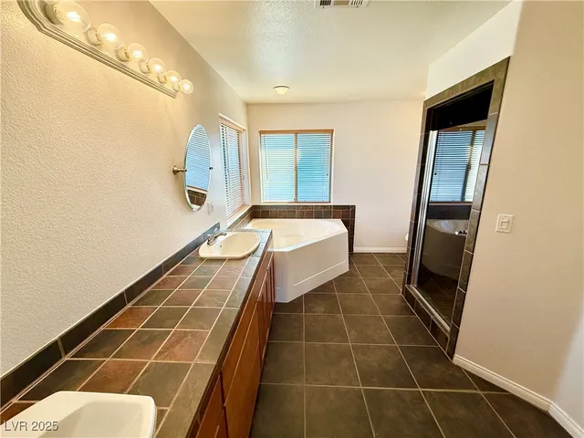 $2,300 | 1100 Dollar Street, Pahrump, NV 89048