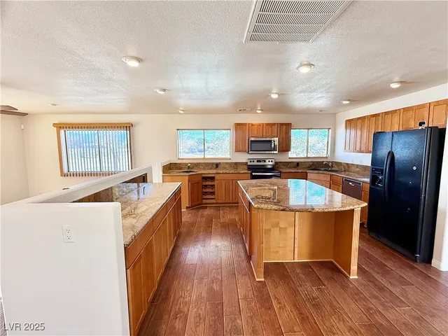 $2,300 | 1100 Dollar Street, Pahrump, NV 89048