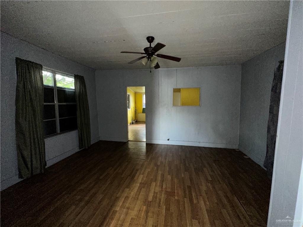 911 Curtis Street Harlingen, TX 78550 - Photo 3 of 5