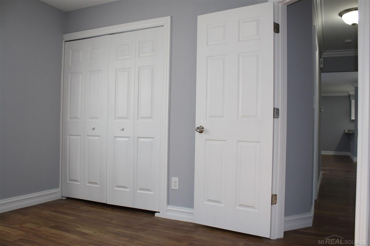 3106 Elmcrest Road Sterling Heights, MI 48310 - Photo 13 of 17