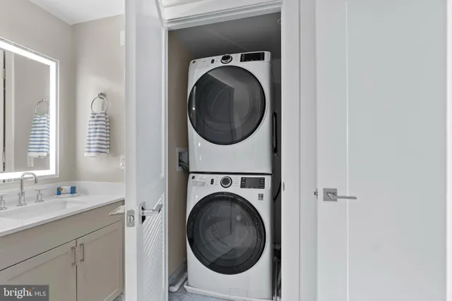 $4,500 | 925 North Fairfax Street, Unit 708, Alexandria, VA 22314