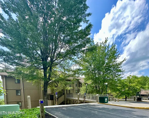 $199,900 | 3710 Weber Road, Unit E306, Gatlinburg, TN 37738
