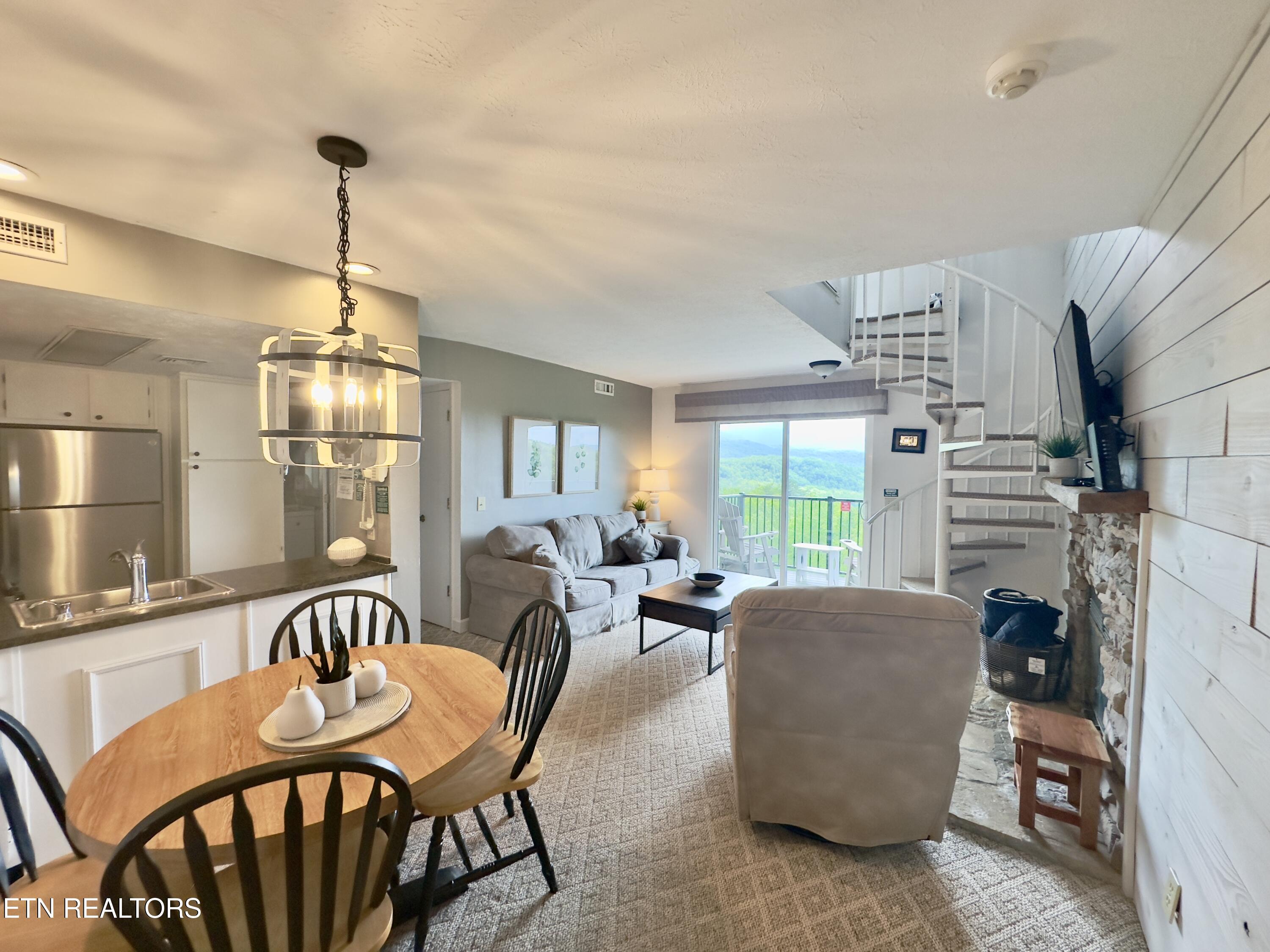 3710 Weber Road, Unit E306 Gatlinburg, TN 37738 - Photo 4 of 33 IMG-7056