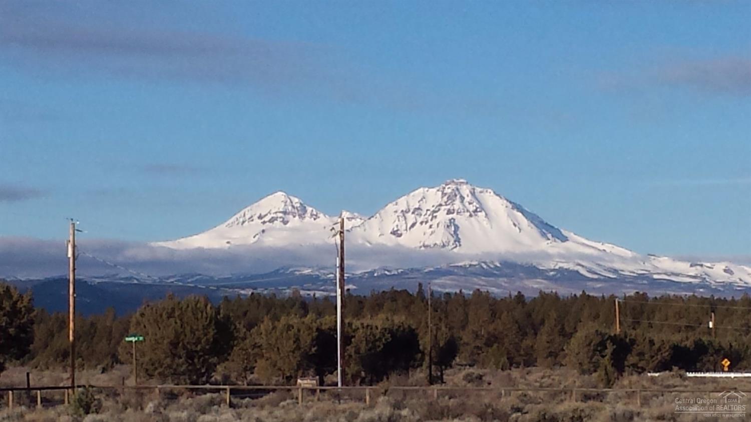 17614 Plainview Road Bend, OR 97703 - Photo 1 of 25 Gallery Image 1