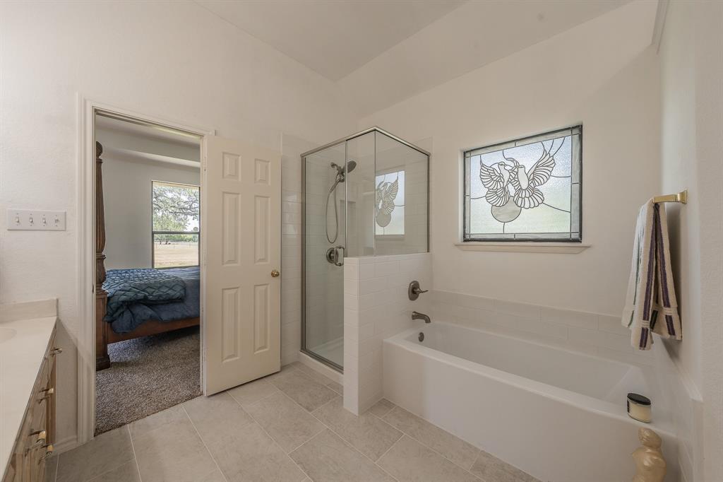 2305 Floyd Hampton Road Crowley, TX 76036 - Photo 17 of 40