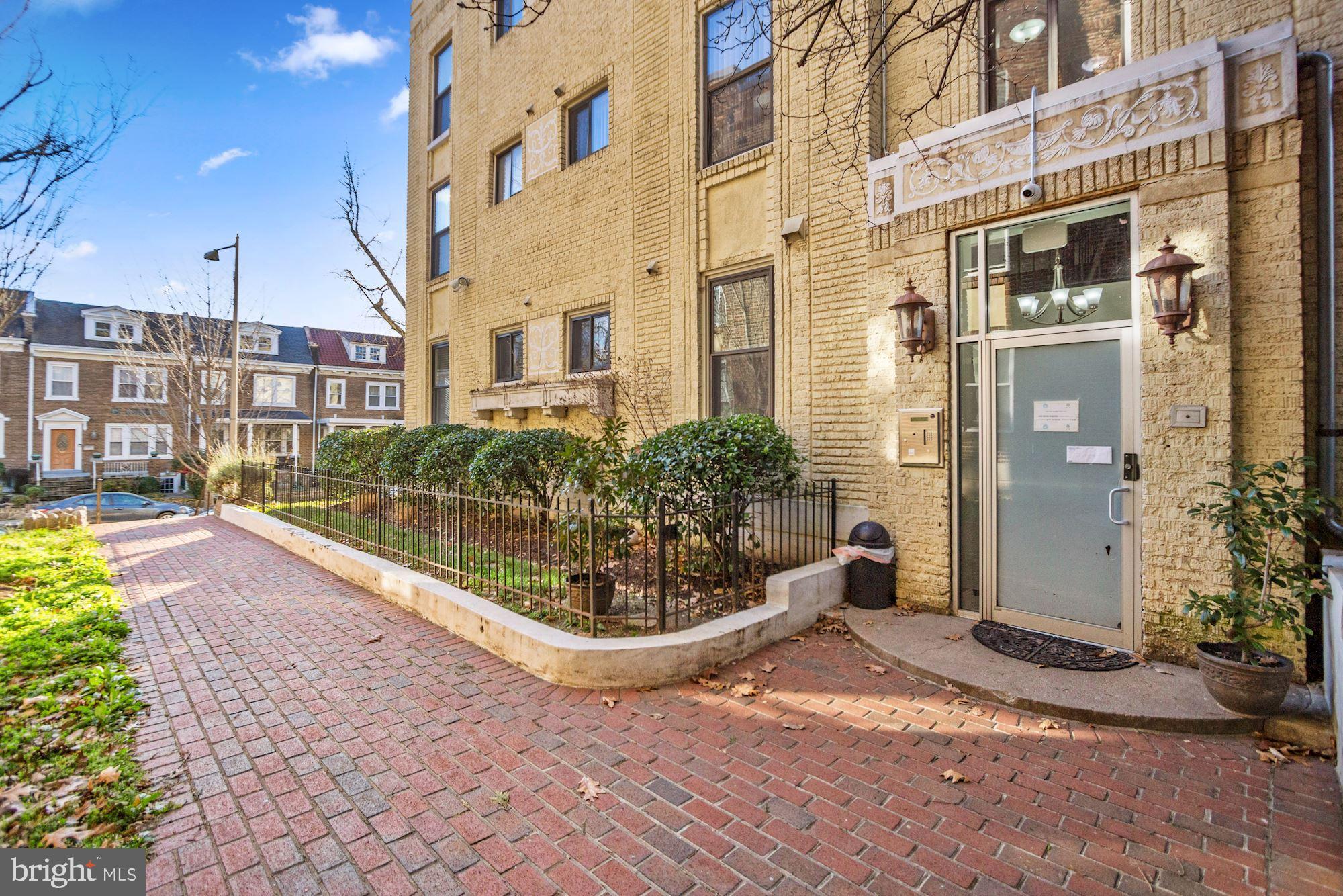 1437 Spring Road Northwest, Unit 24 Washington, DC 20010 - Photo 23 of 24 Main entrance
