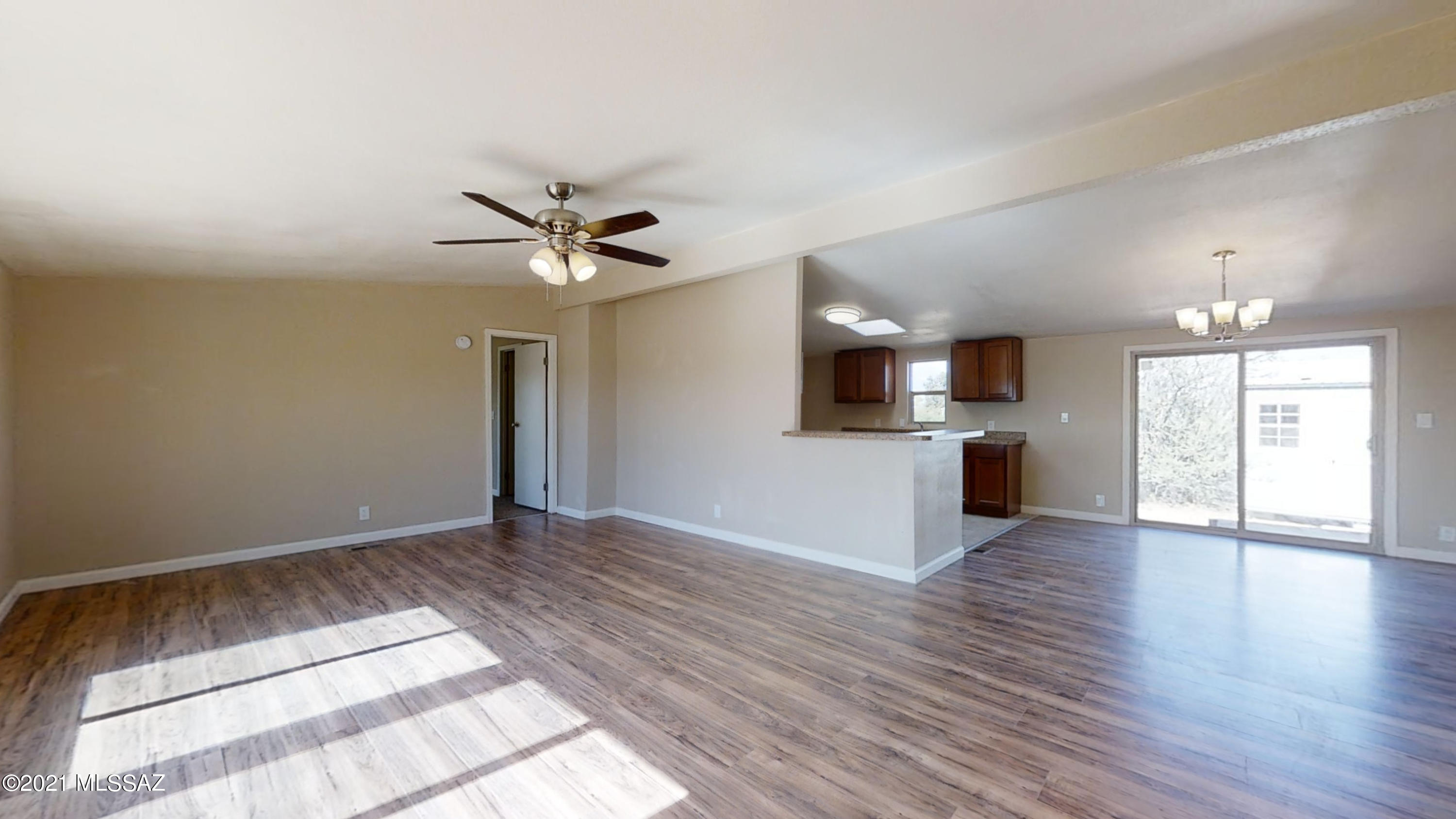 8940 South Comanche Road Tucson, AZ 85735 - Photo 4 of 36 Gallery Image 4