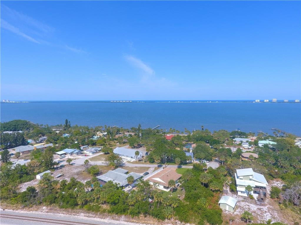 11101 Ridge Avenue Fort Pierce, FL 34982 - Photo 3 of 27 Gallery Image 3