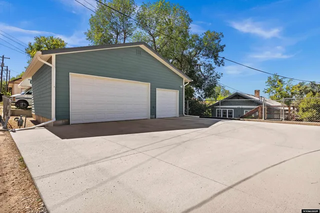 $314,000 | 415 South Lincoln Street, Casper, WY 82601