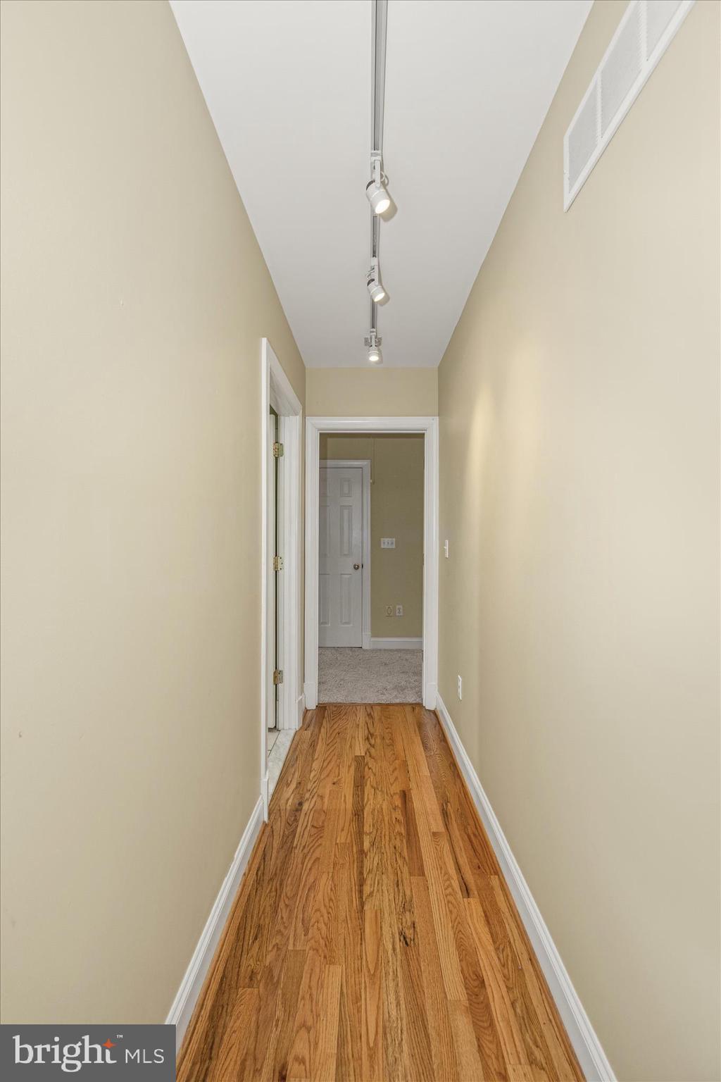 18400 New Cut Road Mount Airy, MD 21771 - Photo 30 of 86 Hall
