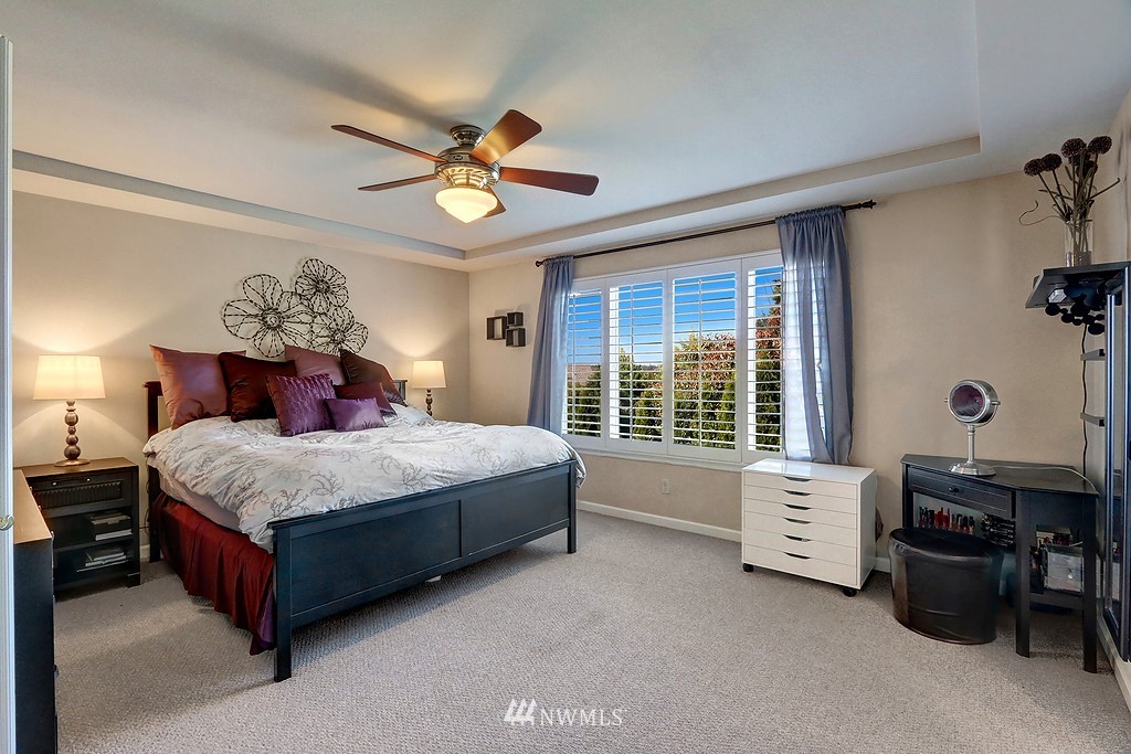 2022 Northeast 35th Place Renton, WA 98056 - Photo 13 of 25 Gallery Image 13