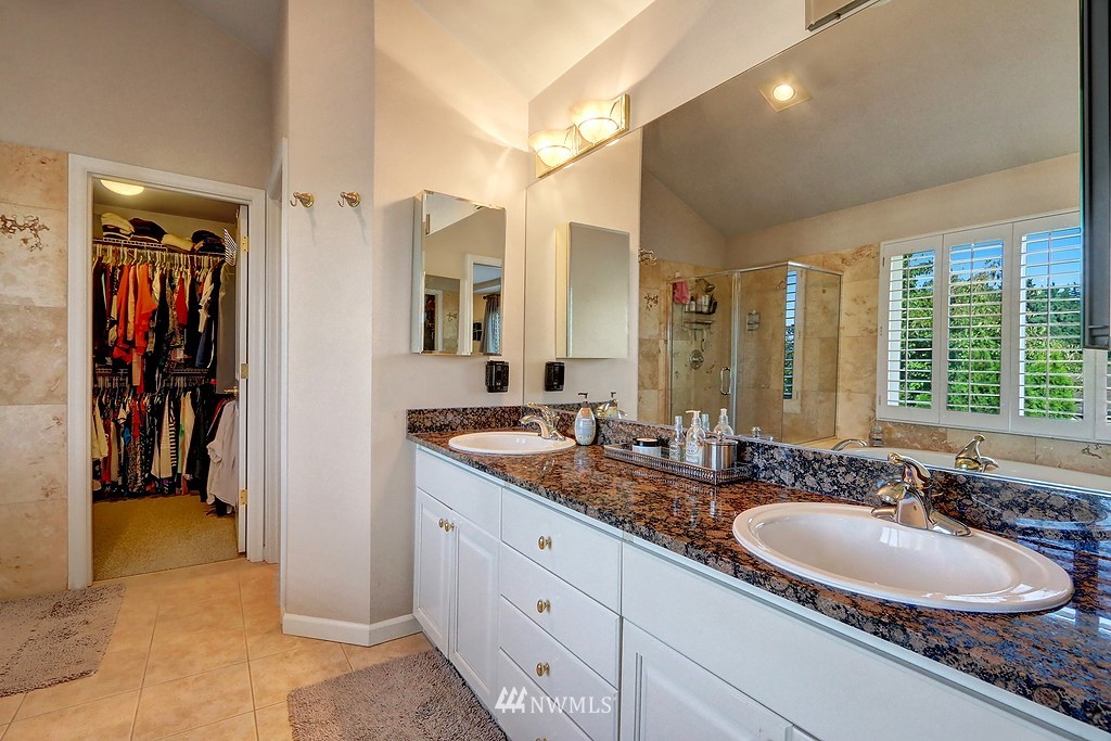 2022 Northeast 35th Place Renton, WA 98056 - Photo 16 of 25 Gallery Image 16