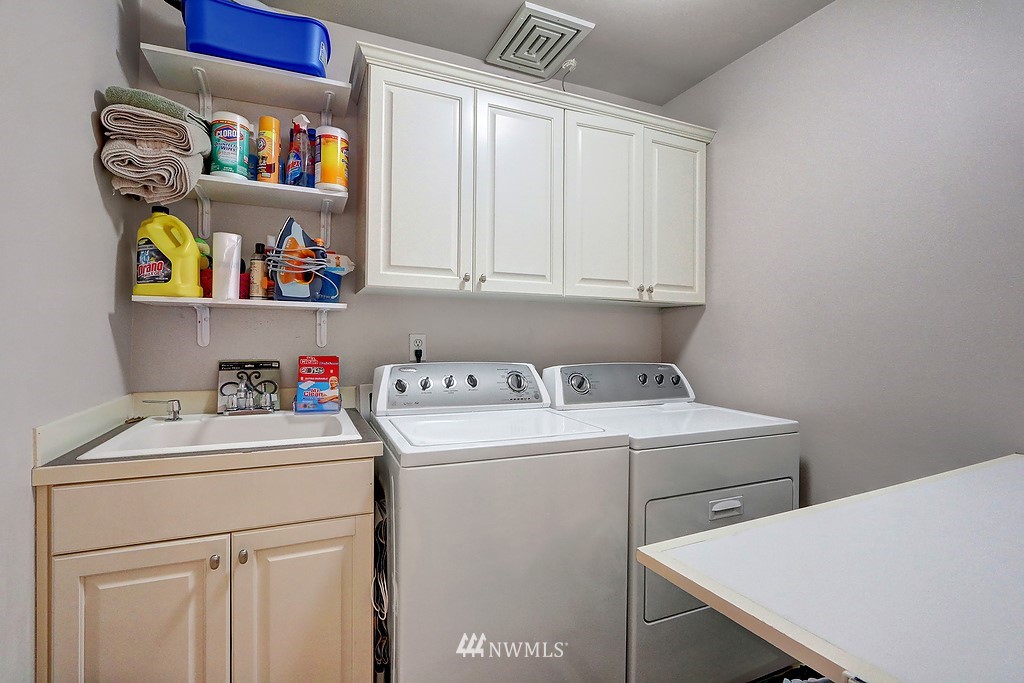 2022 Northeast 35th Place Renton, WA 98056 - Photo 23 of 25 Gallery Image 23