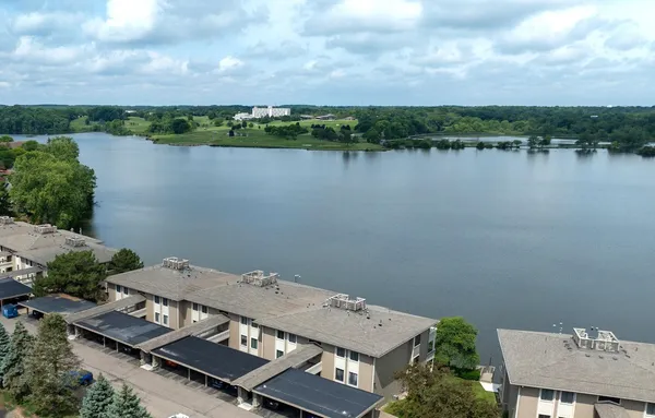 $215,000 | 873 Cliffs Drive, Unit 105, Ypsilanti, MI 48198