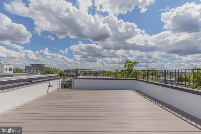 a view of terrace with city view