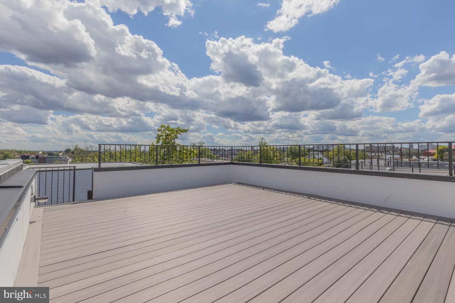 722 Kenyon Street Northwest, Unit A Washington, DC 20010 - Photo 22 of 41