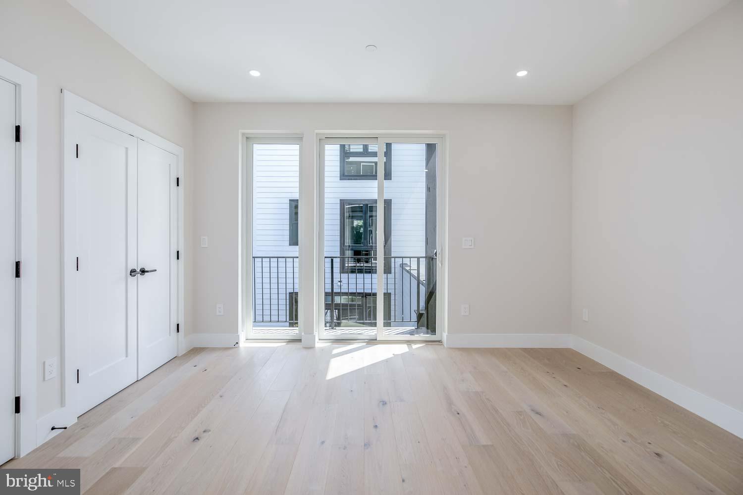 722 Kenyon Street Northwest, Unit A Washington, DC 20010 - Photo 31 of 41