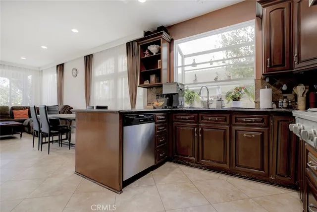 $4,700 | 27943 Brookdale Court, Valencia, CA 91354