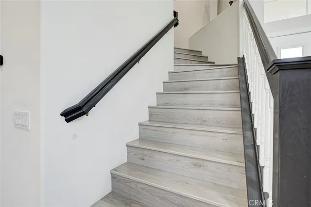 $4,700 | 27943 Brookdale Court, Valencia, CA 91354